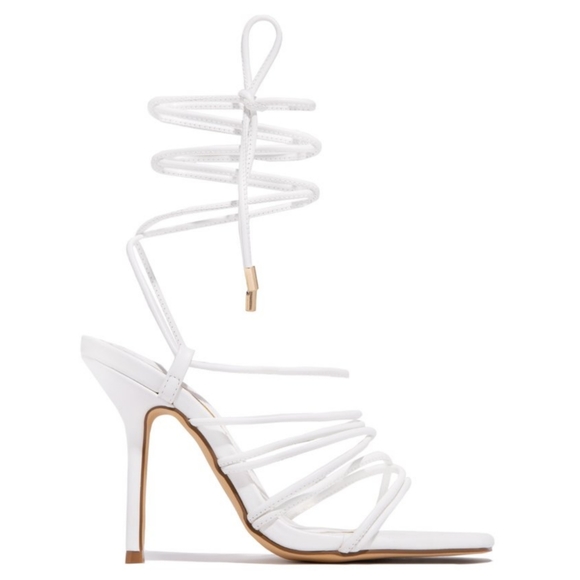 𝙇𝙖𝙨𝙩 𝙎𝙯 8.5🖤𝑺𝒘𝒆𝒆𝒕 𝑻𝒂𝒍𝒌𝒆𝒓 𝑺𝒕𝒓𝒂𝒑𝒑𝒚 𝑳𝒂𝒄𝒆 𝑼𝒑 𝑯𝒆𝒆l - Picture 2 of 5